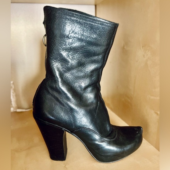 Fiorentini + Baker Black Heeled Leather Boots - Picture 4 of 12